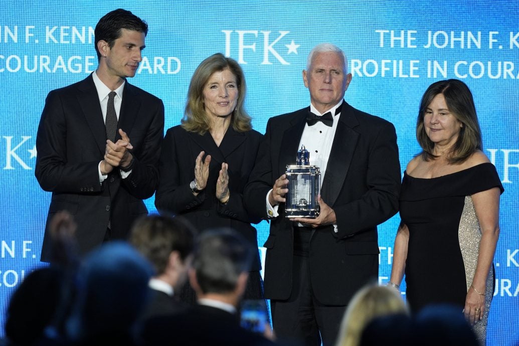 美前副总统彭斯警告 关税政策或导致短缺危机