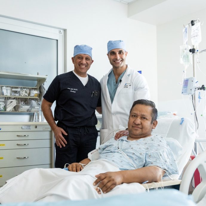 美医生完成世界首宗膀胱移植手术 患者7年来首次自主排尿