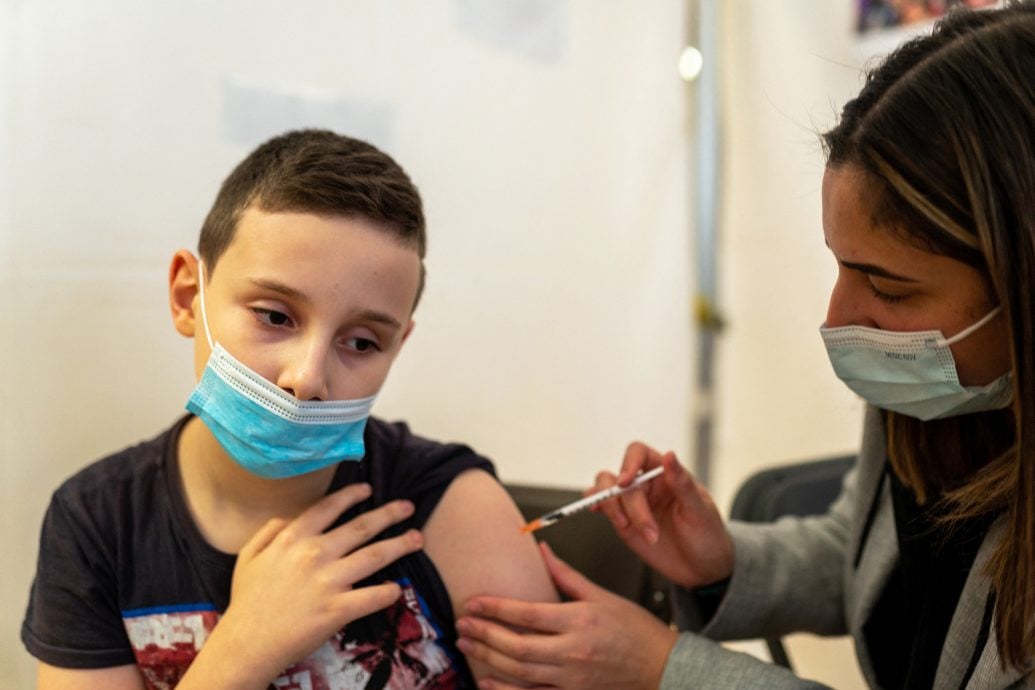 美卫生部长 :不再建议儿童和孕妇打冠病疫苗