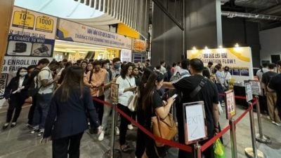 职业展是骗局？网民掀热议！ “我只是去拿免费赠品”