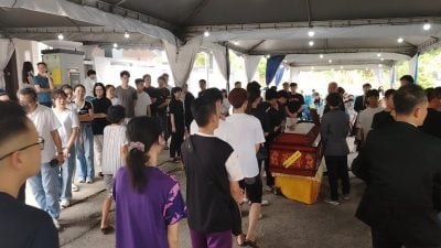 胡修衔出殡 教练好友送别