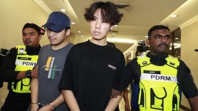 自导自演勒索父母290万  中国富少同党双双不认罪