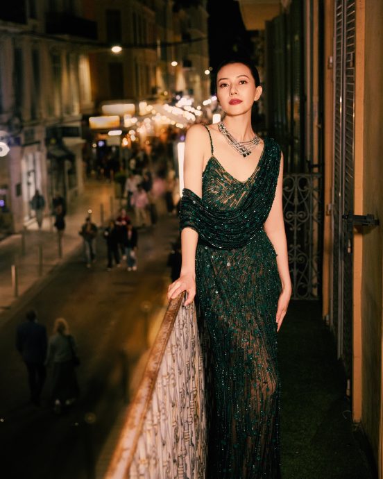 自曝不需要社交 高圆圆：线上联系