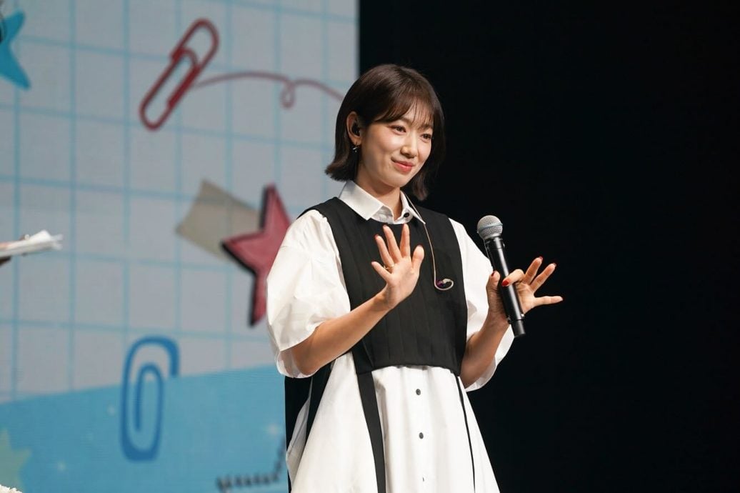 自爆体力不行拍戏要趁早 朴信惠大秀惊人舞技