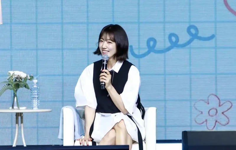 自爆体力不行拍戏要趁早 朴信惠大秀惊人舞技