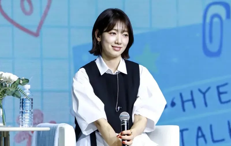 自爆体力不行拍戏要趁早 朴信惠大秀惊人舞技