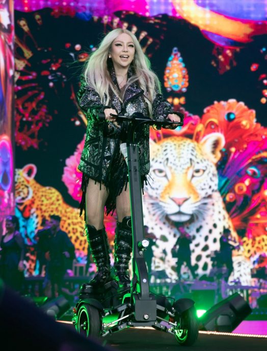 艾薇儿发福开巡唱 网呼“变成张惠妹了”