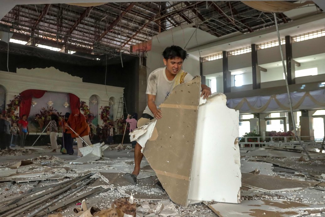 苏门答腊岸外发生5级以上地震 逾百房屋受损