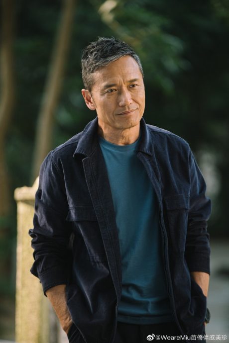 苗侨伟拒绝合照 不挨骂反被夸