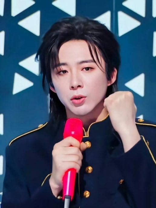 苡慧登《天赐6》开腔惊艳全场 王赫野亲谢唱红《致你》