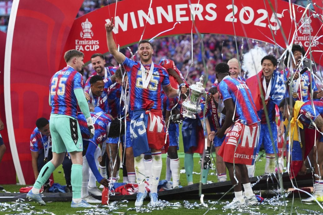 英足总杯|扳倒曼市喜获欧联资格 水晶宫夺120年首冠