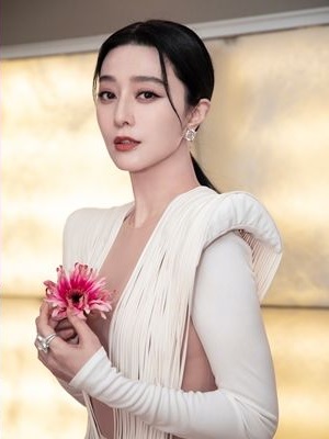 范丞丞上艺人税务课 　名单曝光冲上热搜