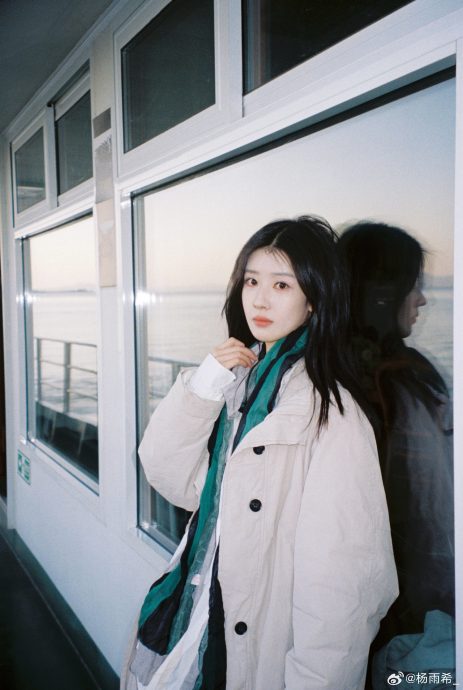 莞莞类卿？网曝杨洋新欢撞脸王楚然