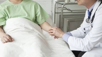 获狮城医院青睐挖角  执业医生：40%医护来自大马