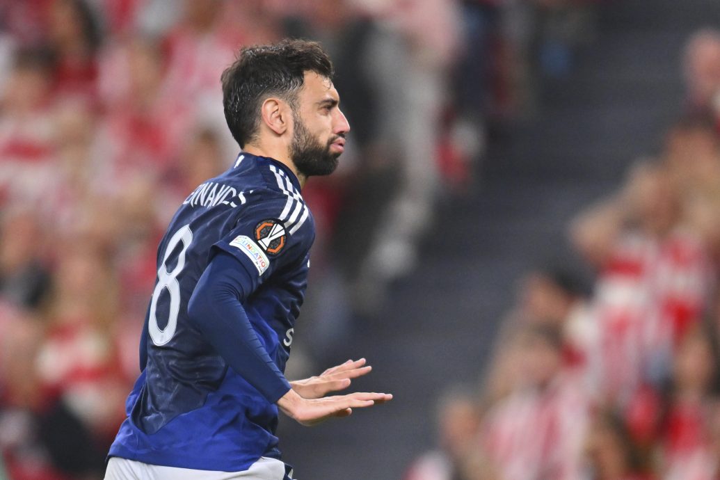 萨拉赫等队友祝福阿诺德  激进球迷烧66号红军战袍