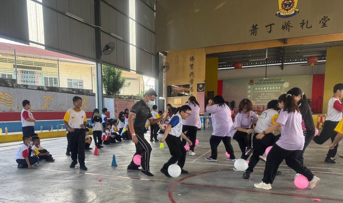 葫芦顶育侨华小教师节庆典,学生策划活动 老师乐开怀