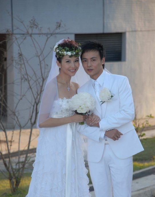 蔡少芬张晋甜蜜互动被捕获 打破婚姻破裂传闻