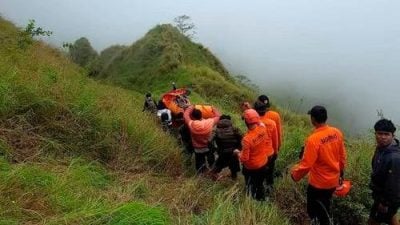 攀登印尼林賈尼山 大馬男踩空摔死