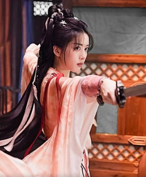 被曝辱华《赴山海》除名 李凯馨斥音频造假