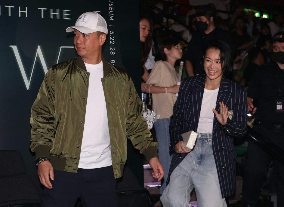 视频 | 妻女捧场林峰演唱会 古天乐任嘉宾跳“拜神舞”