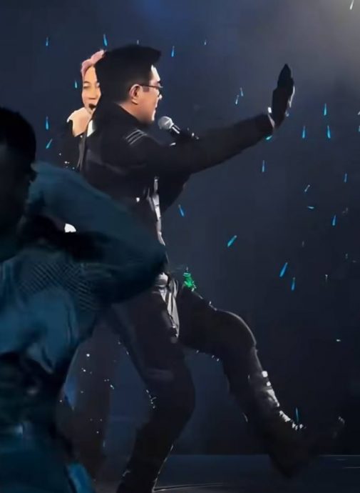 视频 | 妻女捧场林峰演唱会 古天乐任嘉宾跳“拜神舞”