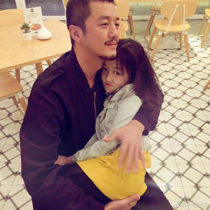 视频 | 李嫣完成4次兔唇修复手术 首露全脸被称是“李亚鹏长发版”