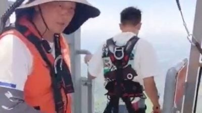 视频 | “他没绑绳就跳了？” 男子淡定一跃吓坏全网