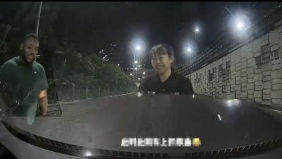 视频｜深夜遇见男子汽车抛锚 女子绕远路折返协助获赞