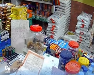 视频|用毕业证书“买”大米香烟 男子离谱操作被捕