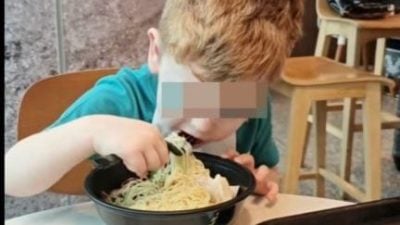 视频 | KLIA美食征服3岁挑食宝宝  外国妈妈惊呼：好吃到惊呆了！