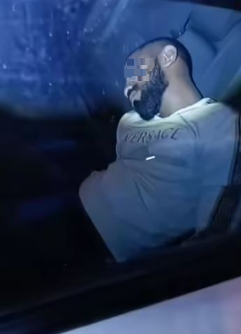 警车追捕行动·本地1男2女落网