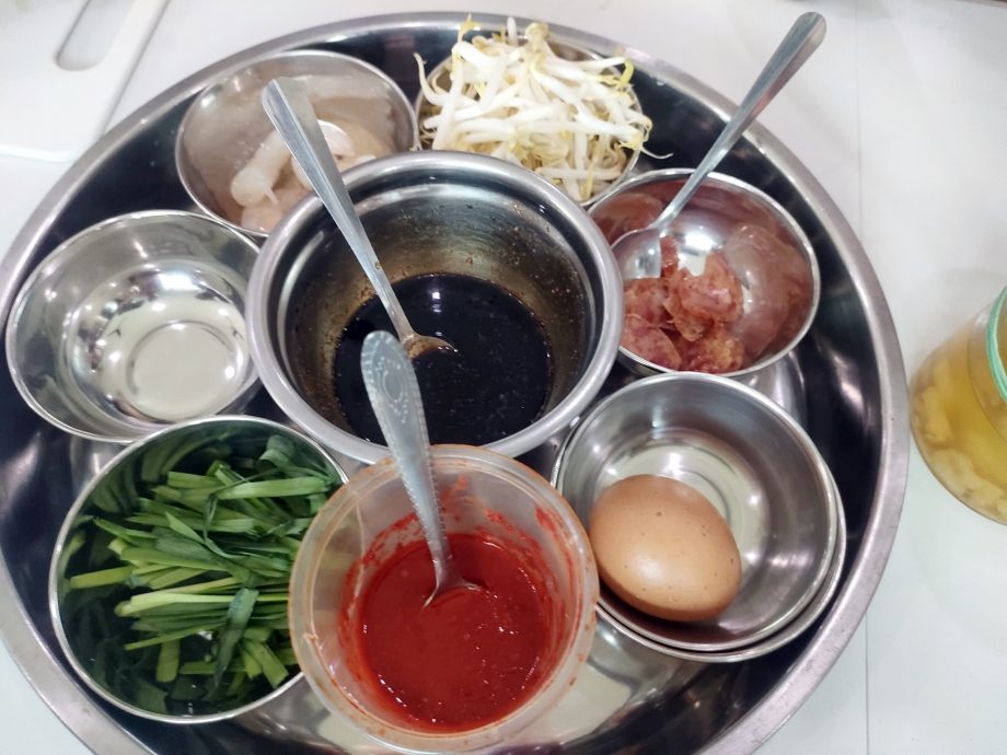 游客吃炒粿条 也能学煮 槟业者促推 烹饪旅游