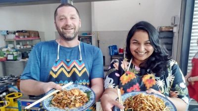 游客吃炒粿条 也能学煮 槟业者促推 烹饪旅游