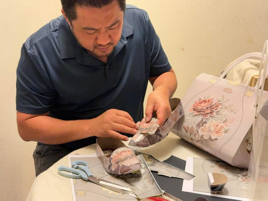 请签发(大北马封面头)视觉陈列艺术设计师方绍维的艺术人生。