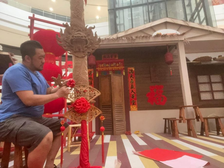 请签发(大北马封面头)视觉陈列艺术设计师方绍维的艺术人生。