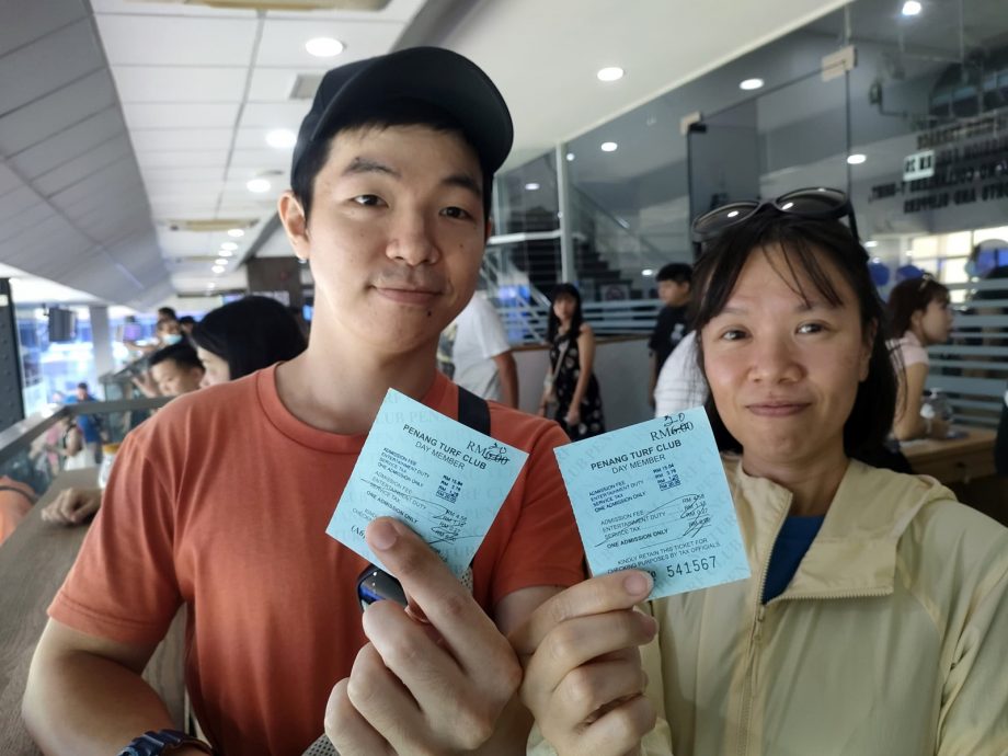 请签发（大北马封面头）马会最后一跑 新手入场试“新手运”