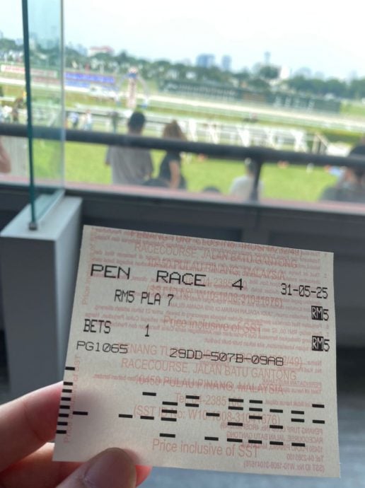 请签发（大北马封面头）马会最后一跑 新手入场试“新手运”