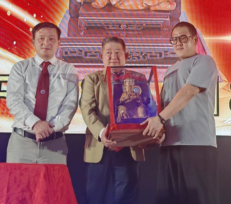 请签发(大北马)林慧英宣布拨款5万令吉给予德教会明稻善阁,支持该阁的建阁工程。