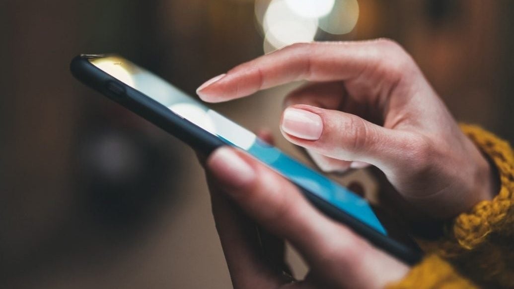 课业还得老师群组通报?家长挨批过度依赖恐害了孩子