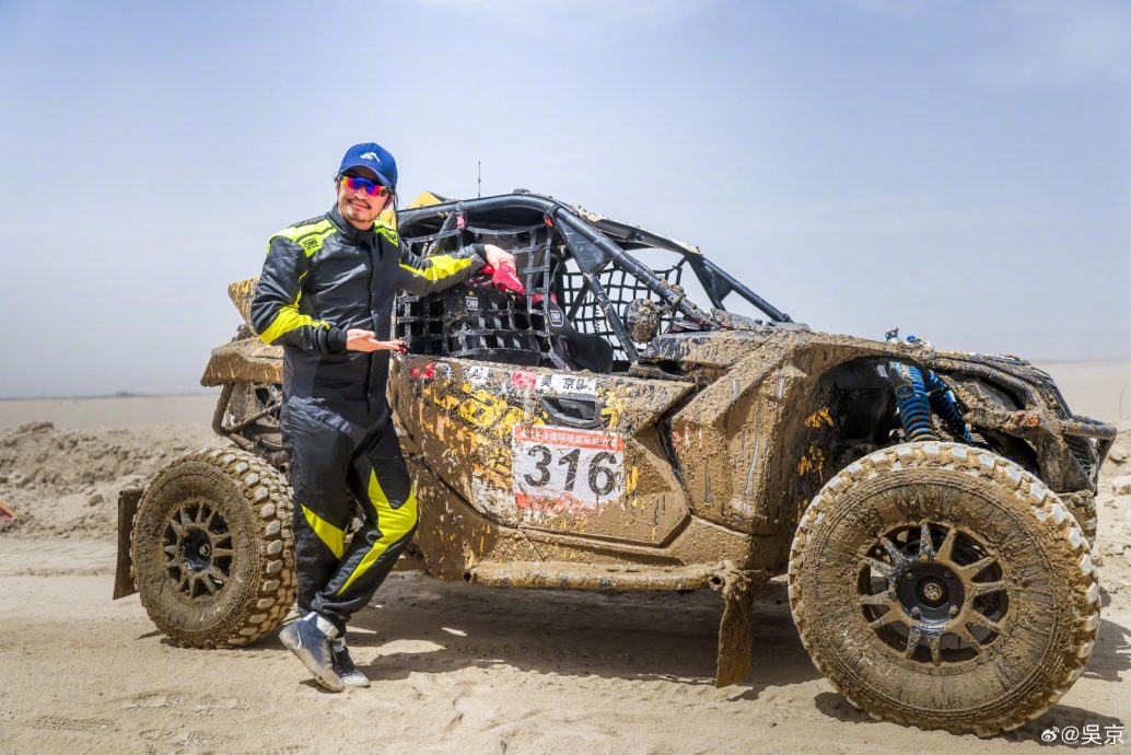 谢楠攀珠穆朗玛峰成全老公 吴京隔空二度求婚圆梦