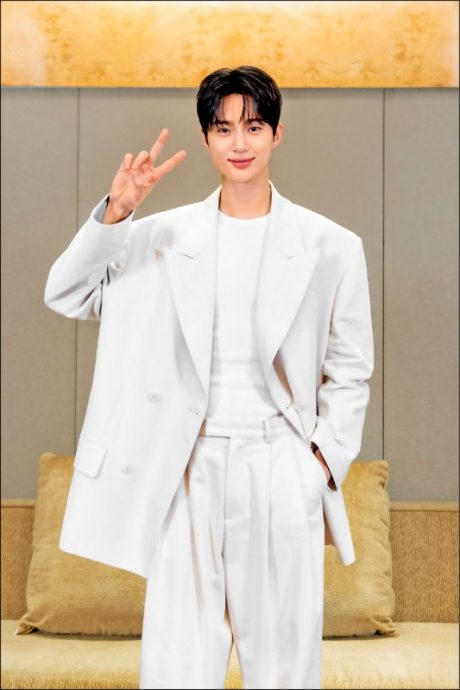 负面新闻缠身无阻影响力 金秀贤夺演员品牌价值冠军