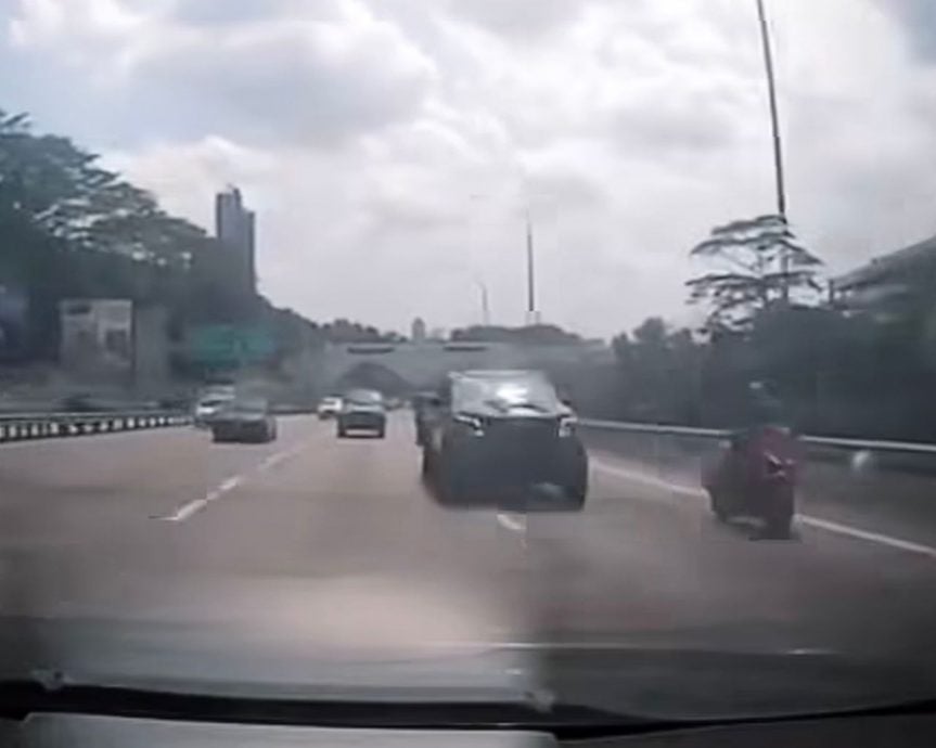 货卡撞重型摩托至夫妇重伤 网传疑肇事货卡竞速片段