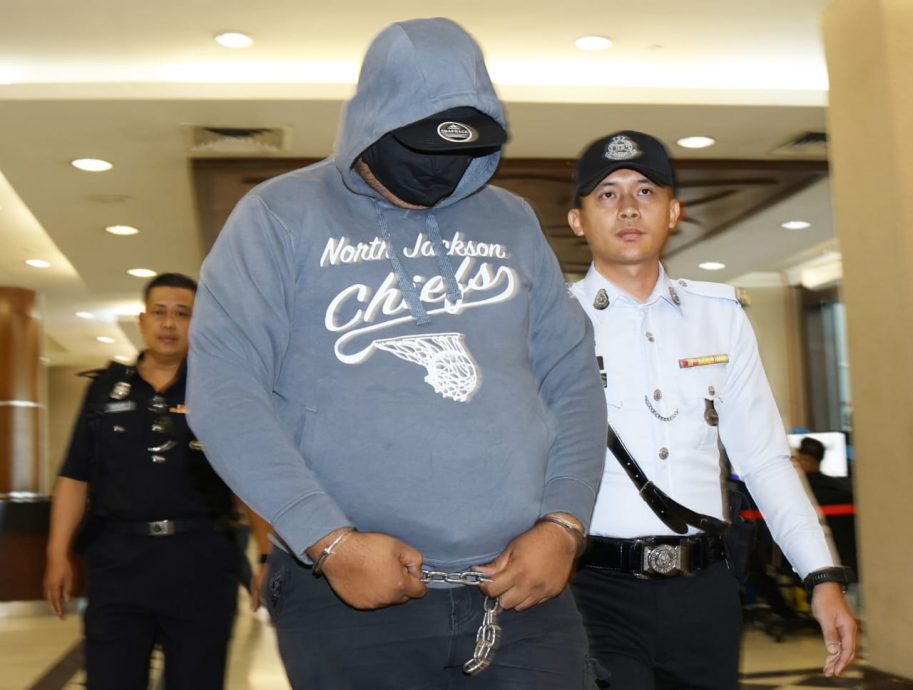 货卡猛撞摩托车酿2人伤 肇祸司机被提控上庭