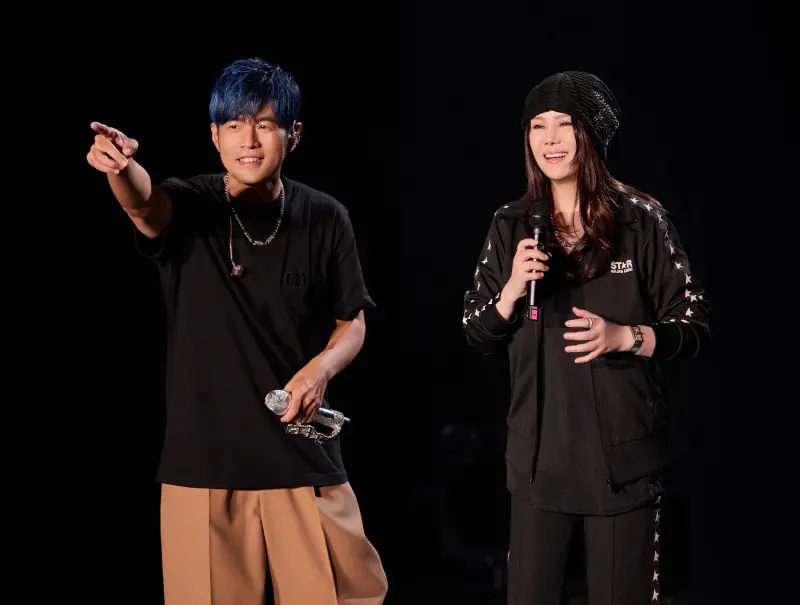 费玉清引退5年 被周杰伦泄漏行踪