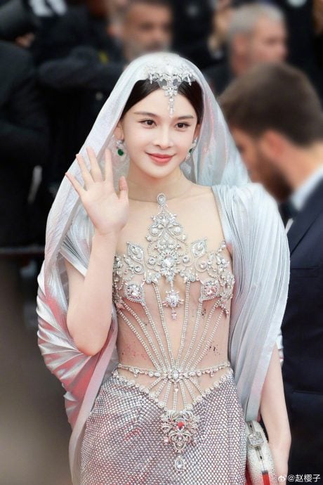 赵樱子传遭驱离康城影展 她反击:那手势是里面请