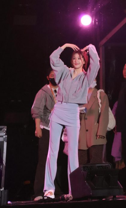 赵露思30分钟演出被砍剩7分钟 粉丝被气哭获补送礼物