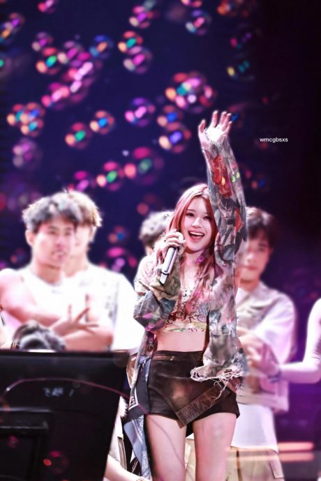 赵露思30分钟演出被砍剩7分钟 粉丝被气哭获补送礼物