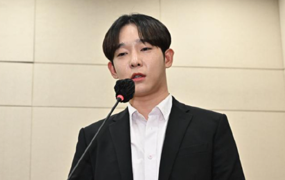 超车撞分隔岛！南太铉又酒驾复出泡汤