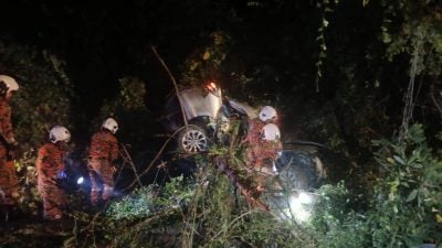 车失控撞树酿死亡车祸 和丰25岁华青毙命
