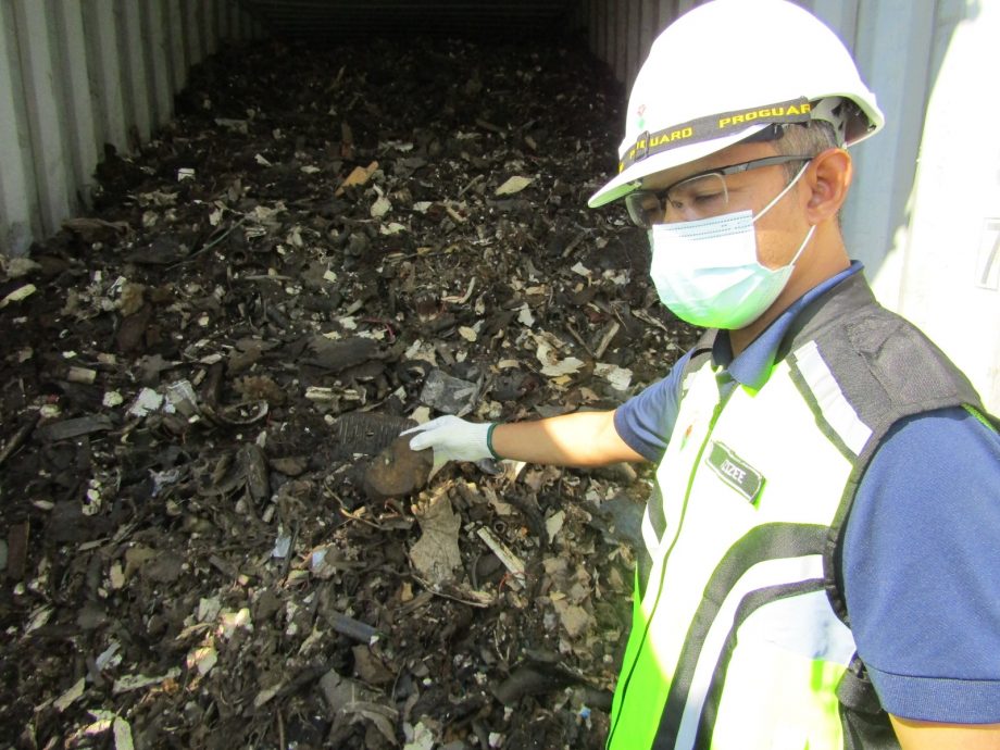 重签／38货柜遭勒令原路退回  呈报塑胶碎片 实为污染废料